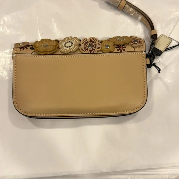 Coach 1941 Tea Rose Applique Clutch (Beechwood) NWT - Picture 3 of 9